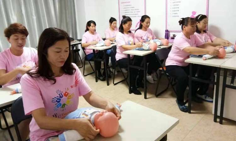 大連愛之翼家政服務 專業守護，讓家更溫馨